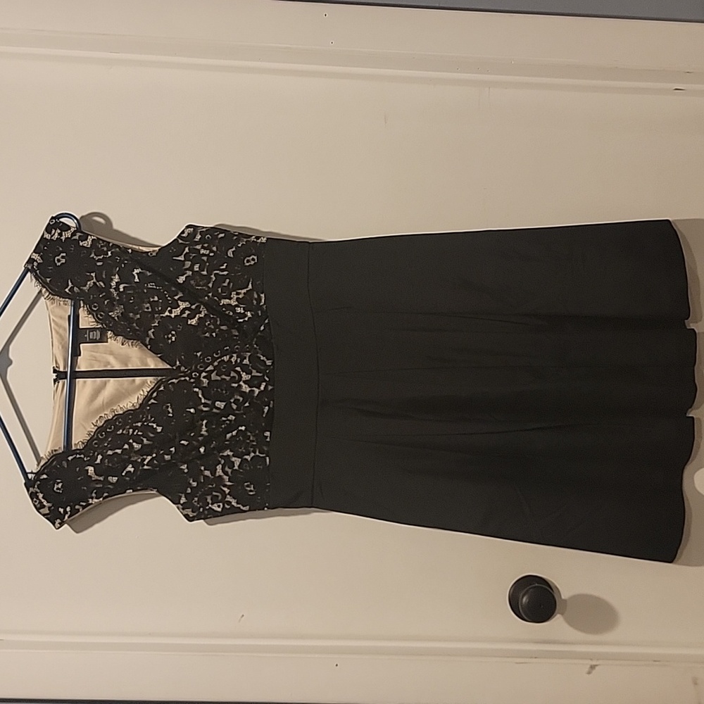 White House black market Gorgeous black lace dress